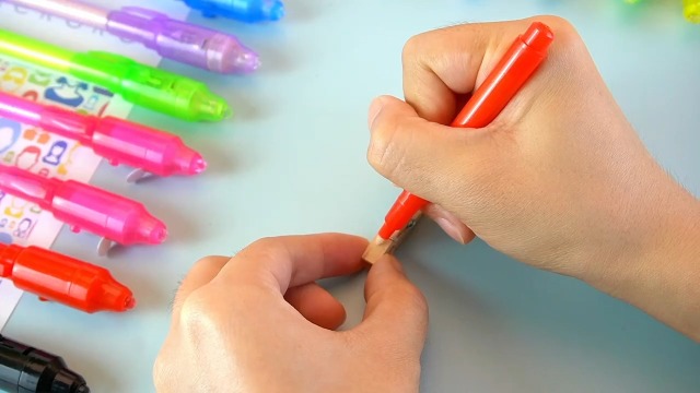 DazSpirit 7 pcs Invisible Ink Pen Notebook Party Bag Fillers for